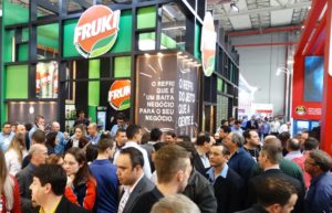 Estande da Fruki: bons resultados durante a Expoagas. Crédito: De Zotti – Assessoria de Imprensa