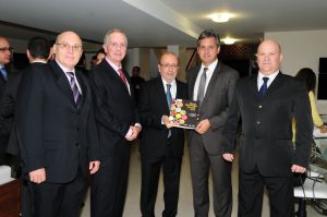 Representantes do ITAL e da ABIR durante lançamento do Brasil Beverage Trends 2020